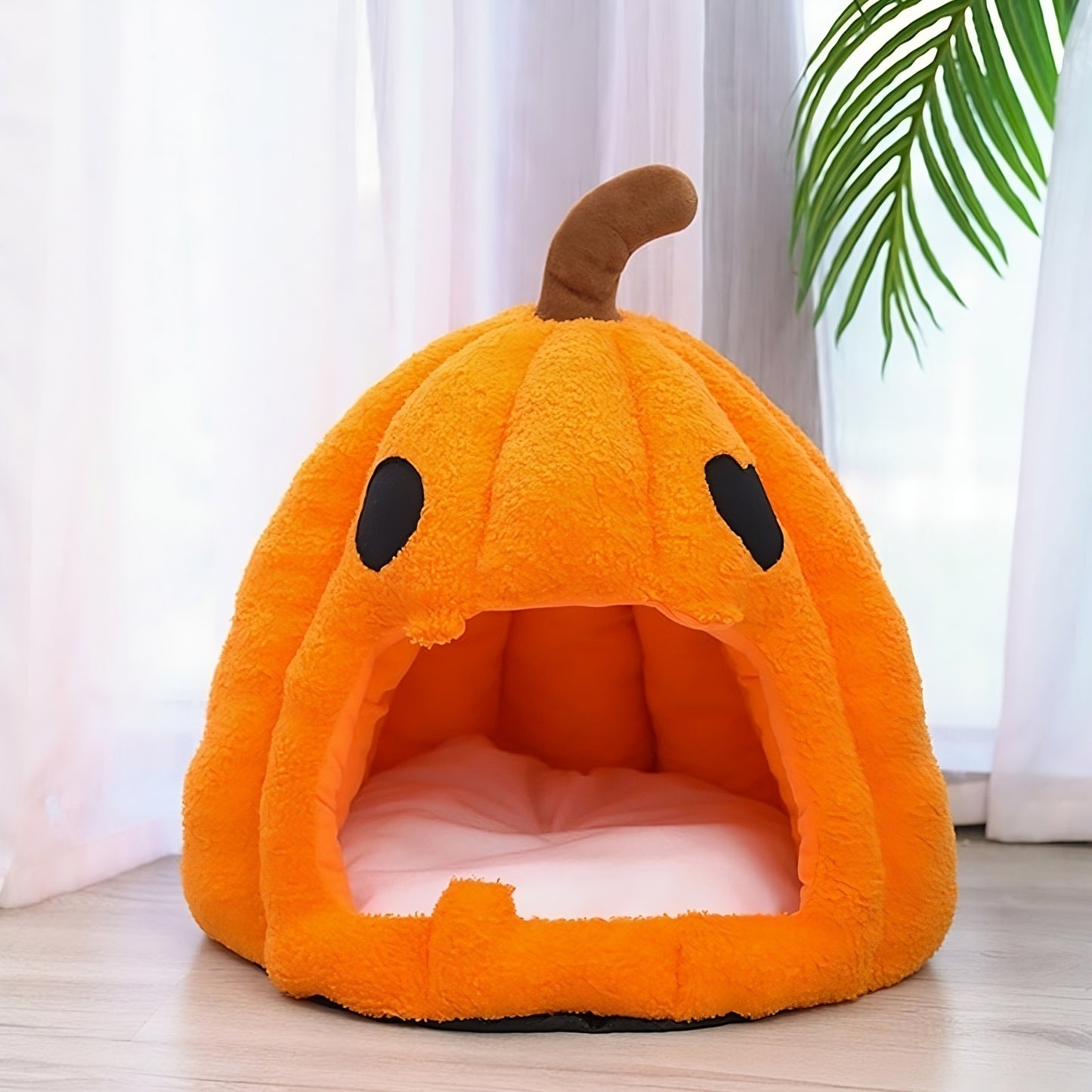 Cat-O'-Lantern Lounger